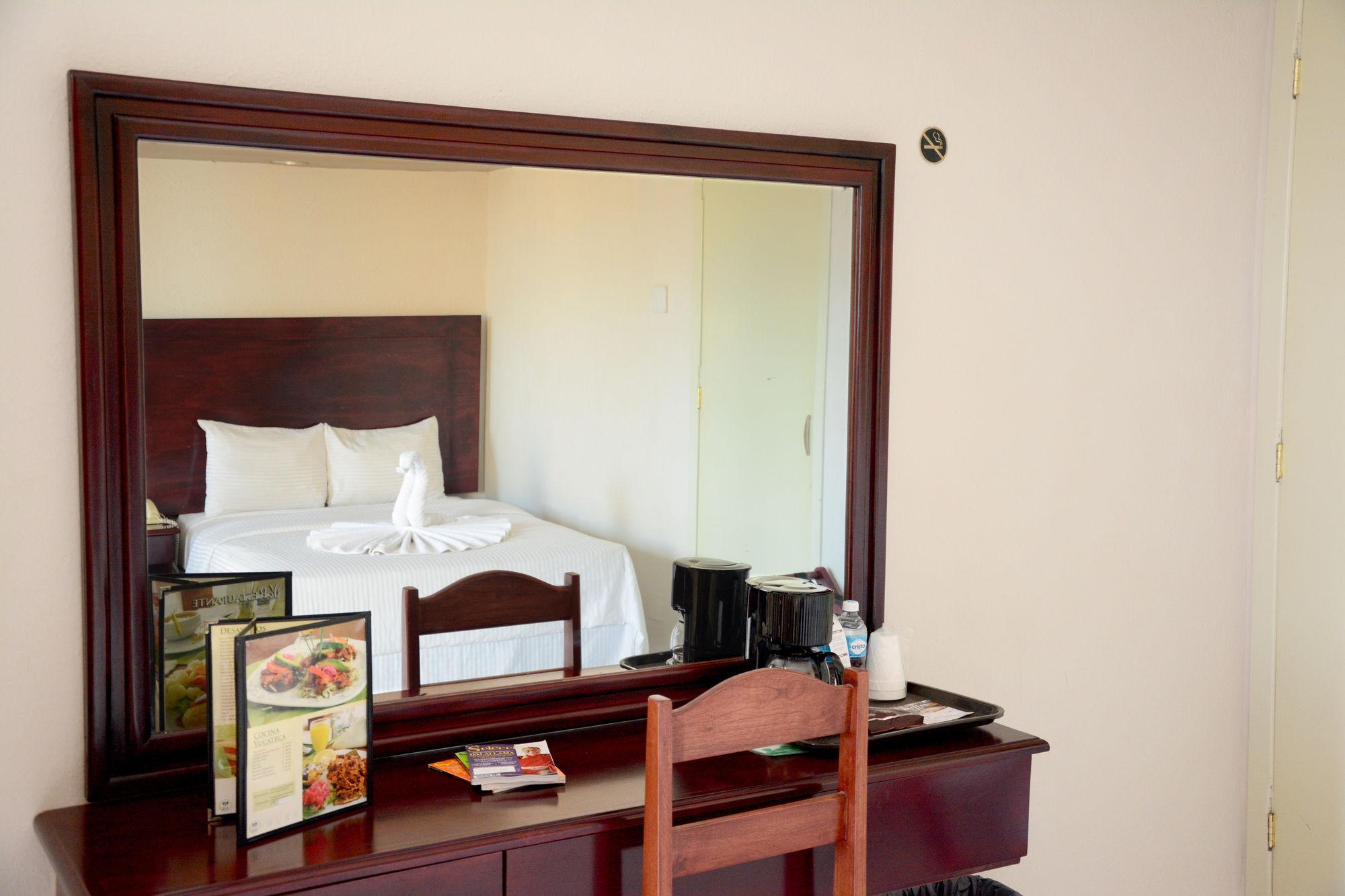 Hotel Maria Del Carmen Mérida Εξωτερικό φωτογραφία